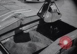 Immagine di Ponte aereo di Berlino Francoforte Germania Rhein-Main Air Base, 1949, secondo 10 filmato di repertorio 65675032471