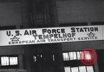 Image Pont Aérien de Berlin Berlin Allemagne, 1949, de la seconde 6 séquences d'archives historiques vidéo 65675032473