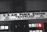 Image Pont Aérien de Berlin Berlin Allemagne, 1949, de la seconde 7 séquences d'archives historiques vidéo 65675032473