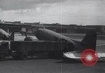 Image Pont Aérien de Berlin Berlin Allemagne, 1949, de la seconde 11 séquences d'archives historiques vidéo 65675032473