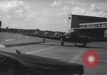 Image Pont Aérien de Berlin Berlin Allemagne, 1949, de la seconde 20 séquences d'archives historiques vidéo 65675032473