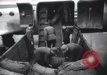 Image Pont Aérien de Berlin Berlin Allemagne, 1949, de la seconde 34 séquences d'archives historiques vidéo 65675032473