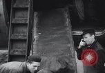 Image Pont Aérien de Berlin Berlin Allemagne, 1949, de la seconde 44 séquences d'archives historiques vidéo 65675032473