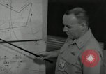 Standbild USAF SAC U-2-Flugzeuge Flugplanung United States USA, 1962, aus Sekunde 33 historischem Filmmaterial Videoclip 65675032488