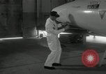 Standbild Techniker Orlando Florida McCoy Air Force Base USA, 1962, aus Sekunde 10 historischem Filmmaterial Videoclip 65675032489
