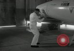 Standbild Techniker Orlando Florida McCoy Air Force Base USA, 1962, aus Sekunde 13 historischem Filmmaterial Videoclip 65675032489