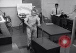 Standbild film Dosen Omaha Nebraska Offutt Air Force Base USA, 1962, aus Sekunde 61 historischem Filmmaterial Videoclip 65675032496