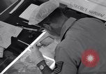 Standbild Foto Intelligence Officers Omaha Nebraska Offutt Air Force Base USA, 1962, aus Sekunde 22 historischem Filmmaterial Videoclip 65675032498
