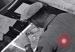 Standbild Foto Intelligence Officers Omaha Nebraska Offutt Air Force Base USA, 1962, aus Sekunde 28 historischem Filmmaterial Videoclip 65675032498