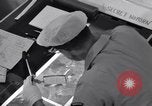 Standbild Foto Intelligence Officers Omaha Nebraska Offutt Air Force Base USA, 1962, aus Sekunde 35 historischem Filmmaterial Videoclip 65675032498