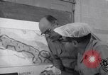 Standbild Foto Intelligence Officers Omaha Nebraska Offutt Air Force Base USA, 1962, aus Sekunde 6 historischem Filmmaterial Videoclip 65675032499