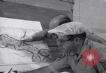 Standbild Foto Intelligence Officers Omaha Nebraska Offutt Air Force Base USA, 1962, aus Sekunde 16 historischem Filmmaterial Videoclip 65675032499