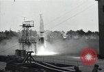 Standbild A-4 Rakete Peenemunde Rocket Center Ostvorpommern Deutschland, 1942, aus Sekunde 6 historischem Filmmaterial Videoclip 65675032506