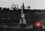 Standbild perfekt A-4 Rakete starten Peenemunde Rocket Center Ostvorpommern Deutschland, 1942, aus Sekunde 4 historischem Filmmaterial Videoclip 65675032507