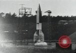 Standbild perfekt A-4 Rakete starten Peenemunde Rocket Center Ostvorpommern Deutschland, 1942, aus Sekunde 5 historischem Filmmaterial Videoclip 65675032507
