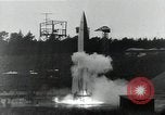Standbild perfekt A-4 Rakete starten Peenemunde Rocket Center Ostvorpommern Deutschland, 1942, aus Sekunde 7 historischem Filmmaterial Videoclip 65675032507