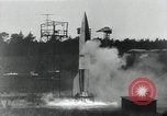 Standbild perfekt A-4 Rakete starten Peenemunde Rocket Center Ostvorpommern Deutschland, 1942, aus Sekunde 8 historischem Filmmaterial Videoclip 65675032507