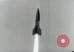 Standbild perfekt A-4 Rakete starten Peenemunde Rocket Center Ostvorpommern Deutschland, 1942, aus Sekunde 14 historischem Filmmaterial Videoclip 65675032507
