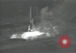 Standbild A4-Rakete Peenemunde Deutschland, 1942, aus Sekunde 10 historischem Filmmaterial Videoclip 65675032510