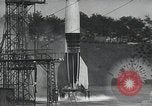 Standbild A-4 Rakete auf Launch Pad Ostvorpommern Deutschland, 1942, aus Sekunde 14 historischem Filmmaterial Videoclip 65675032512