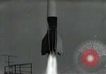 Standbild A-4 Rakete auf Launch Pad Ostvorpommern Deutschland, 1942, aus Sekunde 18 historischem Filmmaterial Videoclip 65675032512