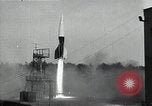 Standbild A4-Rakete (V-2 Rakete) Peenemunde Deutschland, 1942, aus Sekunde 8 historischem Filmmaterial Videoclip 65675032513