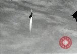 Standbild A4-Rakete (V-2 Rakete) Peenemunde Deutschland, 1942, aus Sekunde 11 historischem Filmmaterial Videoclip 65675032513