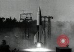 Standbild A-4 Rakete Ostvorpommern Deutschland, 1942, aus Sekunde 14 historischem Filmmaterial Videoclip 65675032515
