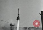 Standbild A-4 Rakete Peenemunde Rocket Center Ostvorpommern Deutschland, 1942, aus Sekunde 7 historischem Filmmaterial Videoclip 65675032516