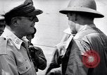 Standbild General Douglas Mac Arthur Besuche befreit Insel Mindoro Mindoro (Philippinen), 1945, aus Sekunde 12 historischem Filmmaterial Videoclip 65675032529