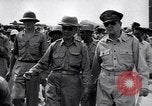 Standbild General Douglas Mac Arthur Besuche befreit Insel Mindoro Mindoro (Philippinen), 1945, aus Sekunde 20 historischem Filmmaterial Videoclip 65675032529