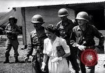 Standbild General Douglas Mac Arthur Besuche befreit Insel Mindoro Mindoro (Philippinen), 1945, aus Sekunde 24 historischem Filmmaterial Videoclip 65675032529