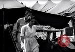 Standbild General Douglas Mac Arthur Besuche befreit Insel Mindoro Mindoro (Philippinen), 1945, aus Sekunde 32 historischem Filmmaterial Videoclip 65675032529