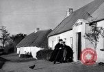Immagine di Chiesa cattolica e Maynooth College in Irlanda L'Irlanda, 1946, secondo 16 filmato di repertorio 65675032532