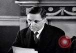 Standbild Eamon de Valera und unabhängigen Eire Shannon Irland, 1946, aus Sekunde 28 historischem Filmmaterial Videoclip 65675032534