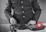 Immagine di Ricevitore-trasmettitore United States USA, 1943, secondo 6 filmato di repertorio 65675032557