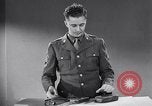 Immagine di Ricevitore-trasmettitore United States USA, 1943, secondo 33 filmato di repertorio 65675032557