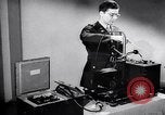 Immagine di Sistema di comunicazione United States USA, 1943, secondo 6 filmato di repertorio 65675032558