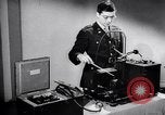 Immagine di Sistema di comunicazione United States USA, 1943, secondo 12 filmato di repertorio 65675032558