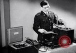 Immagine di Sistema di comunicazione United States USA, 1943, secondo 16 filmato di repertorio 65675032558
