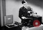 Immagine di Sistema di comunicazione United States USA, 1943, secondo 17 filmato di repertorio 65675032558