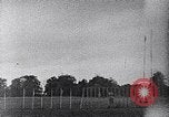 Standbild ein Mann lofted in der Luft von einem Flugzeug Thomasville Georgia United States USA, 1935, aus Sekunde 21 historischem Filmmaterial Videoclip 65675032574