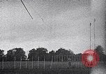 Standbild ein Mann lofted in der Luft von einem Flugzeug Thomasville Georgia United States USA, 1935, aus Sekunde 53 historischem Filmmaterial Videoclip 65675032574