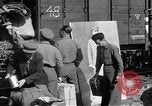 Standbild vertriebene Russen Grimma Deutschland, 1945, aus Sekunde 18 historischem Filmmaterial Videoclip 65675032575