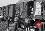Standbild vertriebene Russen Grimma Deutschland, 1945, aus Sekunde 31 historischem Filmmaterial Videoclip 65675032575