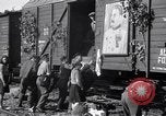 Standbild vertriebene Russen Grimma Deutschland, 1945, aus Sekunde 36 historischem Filmmaterial Videoclip 65675032575