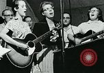 Image Renouveau de l'église fondamentaliste de montagnes des Appalaches Delphia Kentucky USA, 1962, de la seconde 21 séquences d'archives historiques vidéo 65675032602