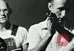 Image Renouveau de l'église fondamentaliste de montagnes des Appalaches Delphia Kentucky USA, 1962, de la seconde 37 séquences d'archives historiques vidéo 65675032602