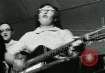 Image Renouveau de l'église fondamentaliste de montagnes des Appalaches Delphia Kentucky USA, 1962, de la seconde 40 séquences d'archives historiques vidéo 65675032602