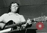 Image Renouveau de l'église fondamentaliste de montagnes des Appalaches Delphia Kentucky USA, 1962, de la seconde 41 séquences d'archives historiques vidéo 65675032602